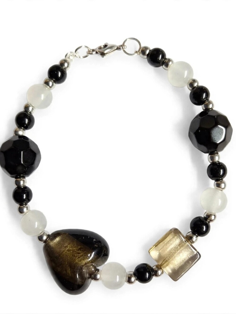 Elegant Black and White Beaded Bracelet